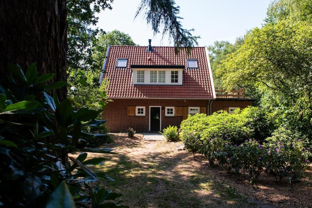 Fantastisch Familiehuis Met Grote Tuin I Bosrijk Lunteren Exterior foto